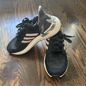 ADIDAS ULTRABOOST PRIMEBLUEMADE WITH PARLEY OCEAN PLASTIC Size 8